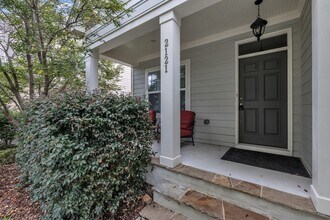 2121 Longmont Dr in Wake Forest, NC - Foto de edificio - Building Photo