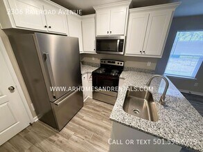 2306 Railroad Ave in North Little Rock, AR - Building Photo - Building Photo