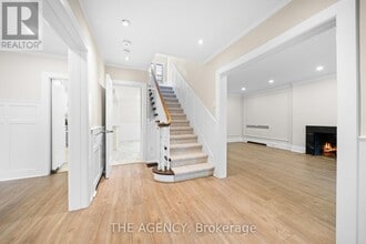 44 Elderwood Dr in Toronto, ON - Building Photo - Building Photo