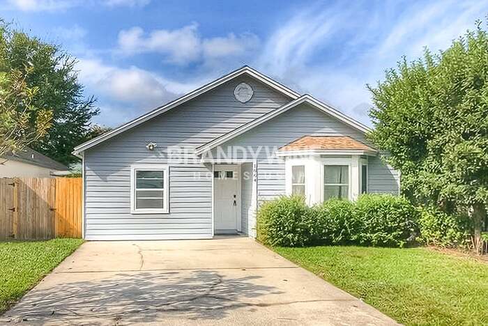 1864 Ontario Ct in Middleburg, FL - Building Photo