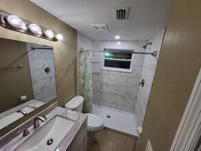 4901 23rd Ave S, Unit DUPLEX in Tampa, FL - Building Photo - Building Photo