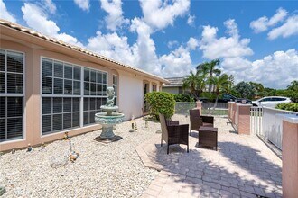 7336 Biltmore Dr in Sarasota, FL - Building Photo - Building Photo