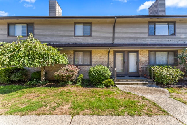2289 Bedford St in Stamford, CT - Building Photo - Building Photo