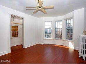 459 Hamilton St in Albany, NY - Building Photo - Building Photo