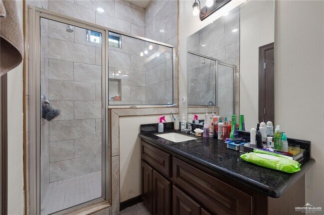 12 Carlos Dr in Alamo, TX - Building Photo - Building Photo