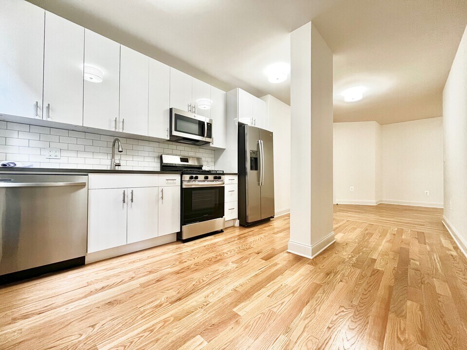 640 Fort Washington Ave in New York, NY - Building Photo