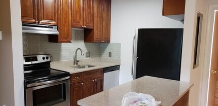 117 Tall Oaks Dr in Weymouth, MA - Building Photo - Building Photo