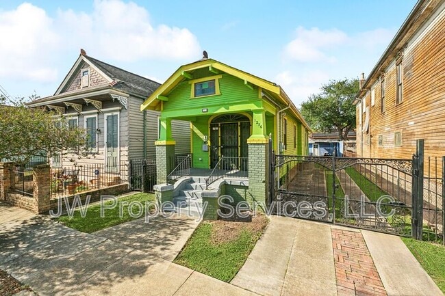 property at 1236 Alvar St