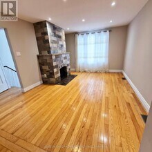 104 Armitage Dr in Newmarket, ON - Building Photo - Building Photo