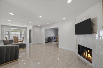 12628 Stagg St in Los Angeles, CA - Building Photo - Building Photo