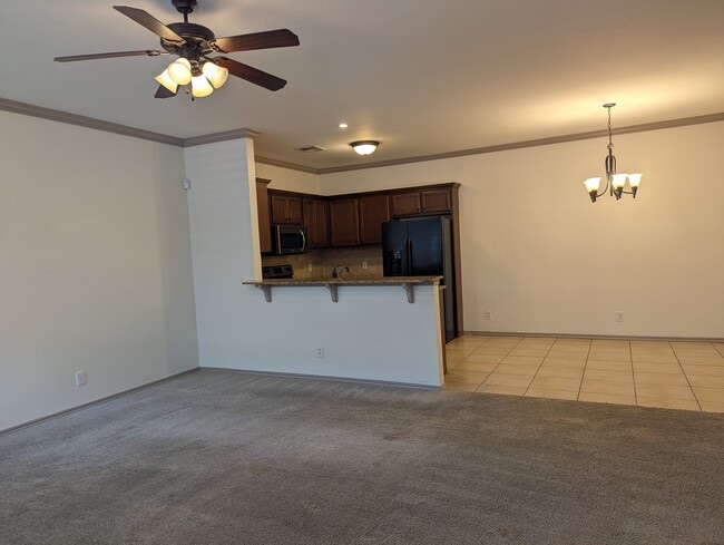 13715 Oxford Dr in Edmond, OK - Building Photo - Building Photo