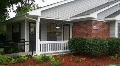 Marion Manor Apartments in St. Stephen, SC - Foto de edificio - Building Photo