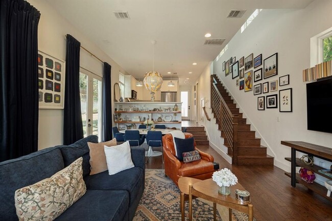 property at 2812 Oak Springs Dr