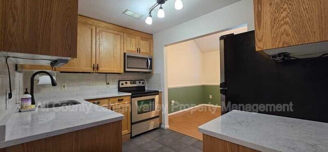 5634 Grace Ave in Bethlehem, PA - Building Photo - Building Photo