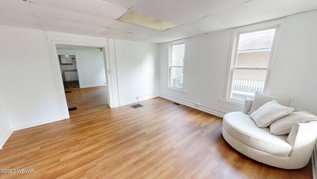 958 Memorial Ave-Unit -956 in Williamsport, PA - Building Photo - Building Photo