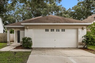 1422 Dew Bloom Rd in Valrico, FL - Building Photo