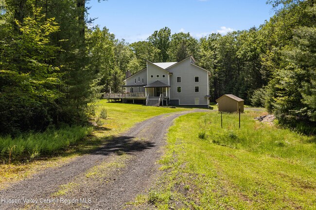 269 Brown Rd in Olivebridge, NY - Building Photo - Building Photo