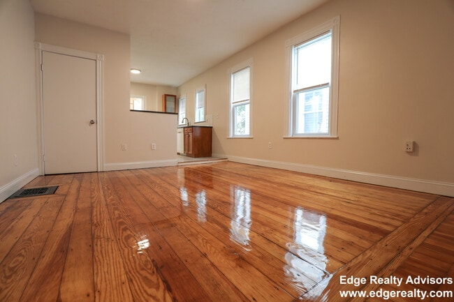 151 Murdock St, Unit 1 in Boston, MA - Building Photo - Building Photo