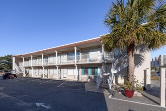 Heather Inn Villas in North Myrtle Beach, SC - Building Photo - Primary Photo