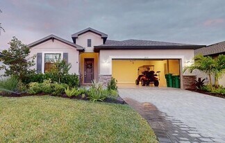1464 Saddlewood Cir in Port Charlotte, FL - Building Photo