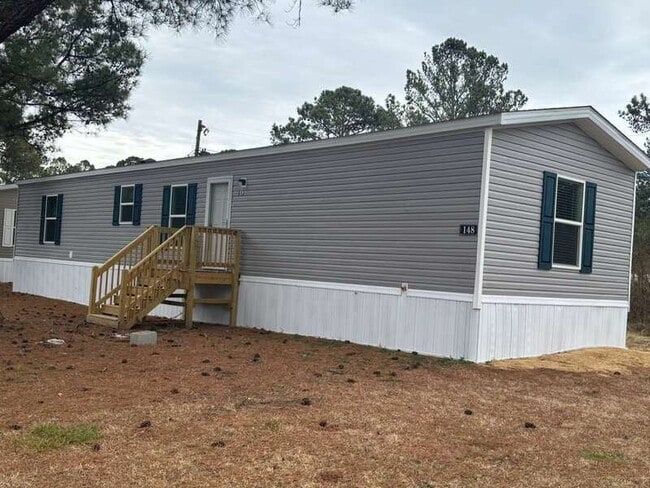 property at 913 Wave Ln