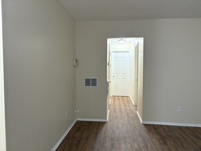 712 E 49th Ave in Gary, IN - Foto de edificio - Building Photo