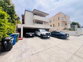 1142 S Serrano Ave, Unit 1144 in Los Angeles, CA - Foto de edificio - Building Photo