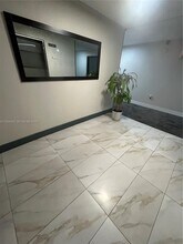 1250 NE 125th St in North Miami, FL - Building Photo - Building Photo