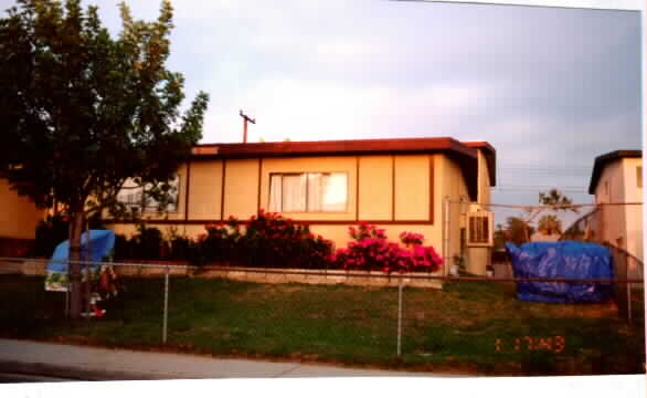 10393 Amherst Ave in Montclair, CA - Building Photo - Building Photo