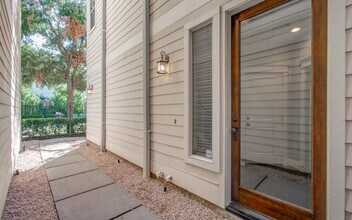 517 Fowler St in Houston, TX - Building Photo - Building Photo
