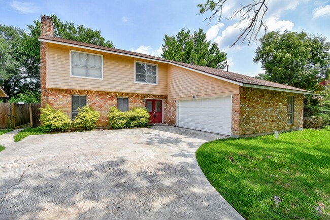 property at 2110 Hilton Head Dr