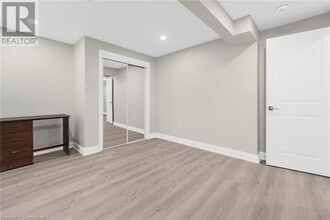 263 Baldwin Dr in Cambridge, ON - Building Photo - Building Photo