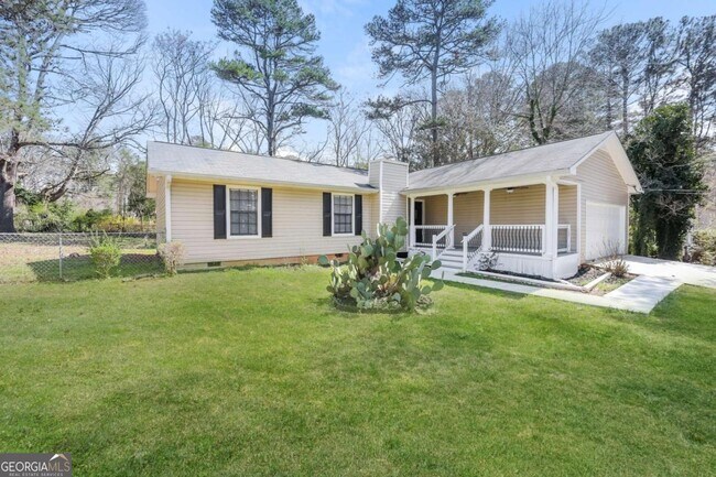 6832 Cedar Dr in Riverdale, GA - Building Photo - Building Photo