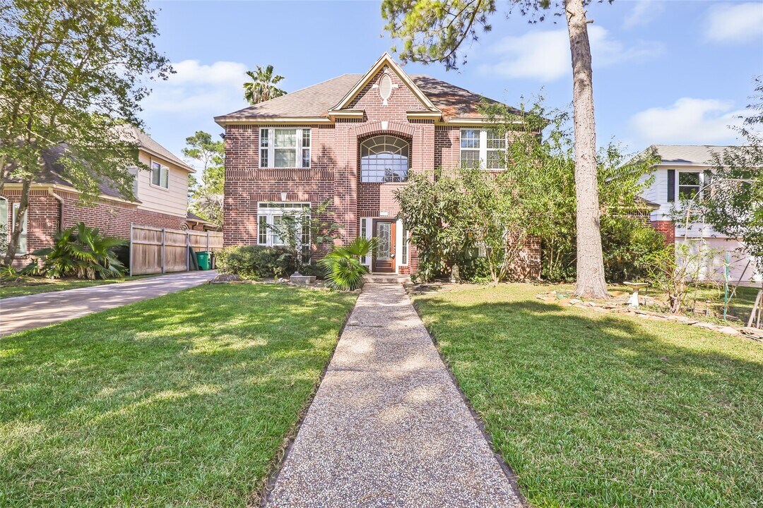 16222 Rutley Cir in Spring, TX - Building Photo