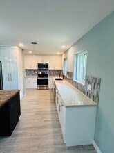 2171 NE 62nd Ct in Fort Lauderdale, FL - Building Photo - Building Photo