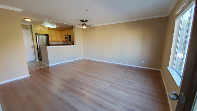 8889 Caminito Plaza Centro, Unit 7208 in San Diego, CA - Building Photo - Building Photo