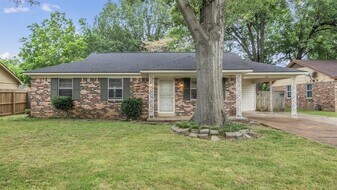 1321 Merimac Cove in Memphis, TN - Building Photo