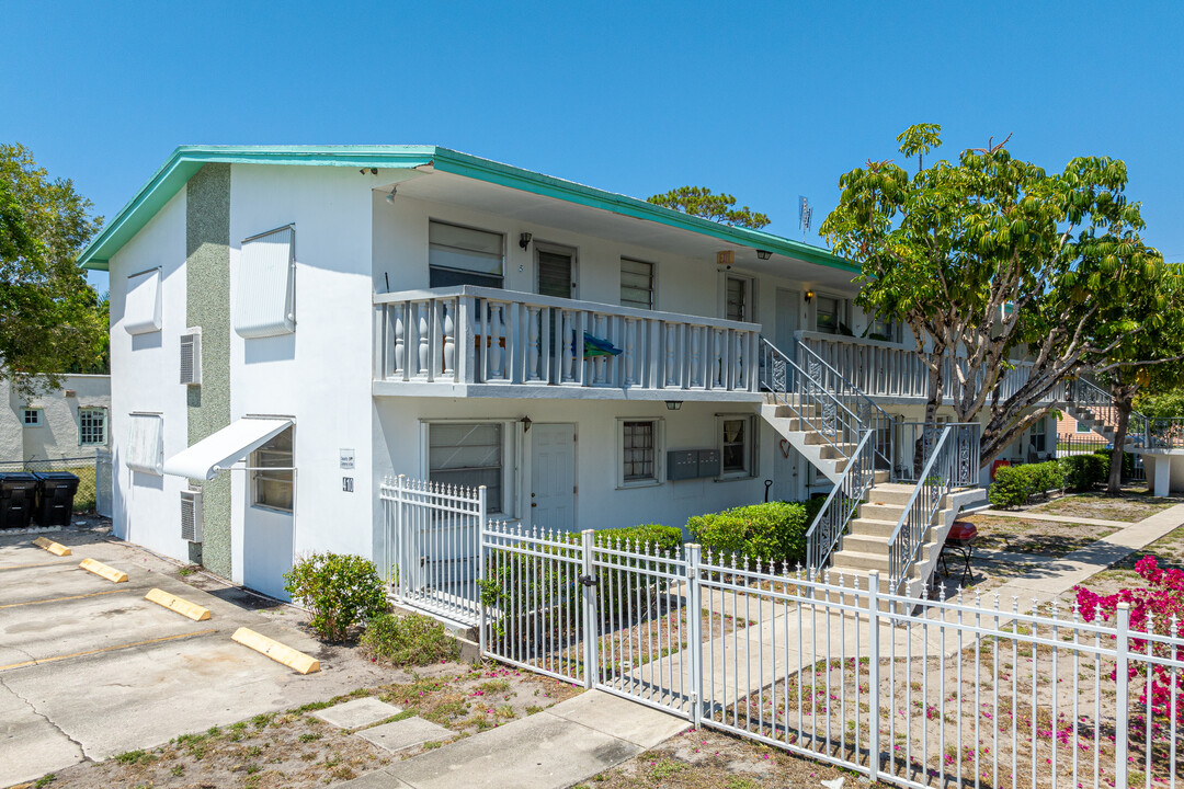 410 S C ST in Lake Worth, FL - Building Photo