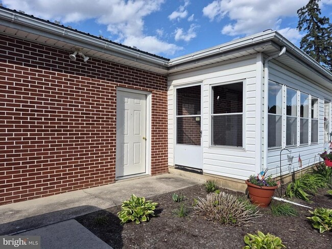 332 Colorado St in Chambersburg, PA - Building Photo - Building Photo