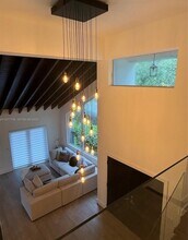 3231 Salzedo St in Coral Gables, FL - Foto de edificio - Building Photo