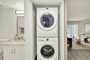 Virginia Park Residences in Fort Pierce, FL - Building Photo