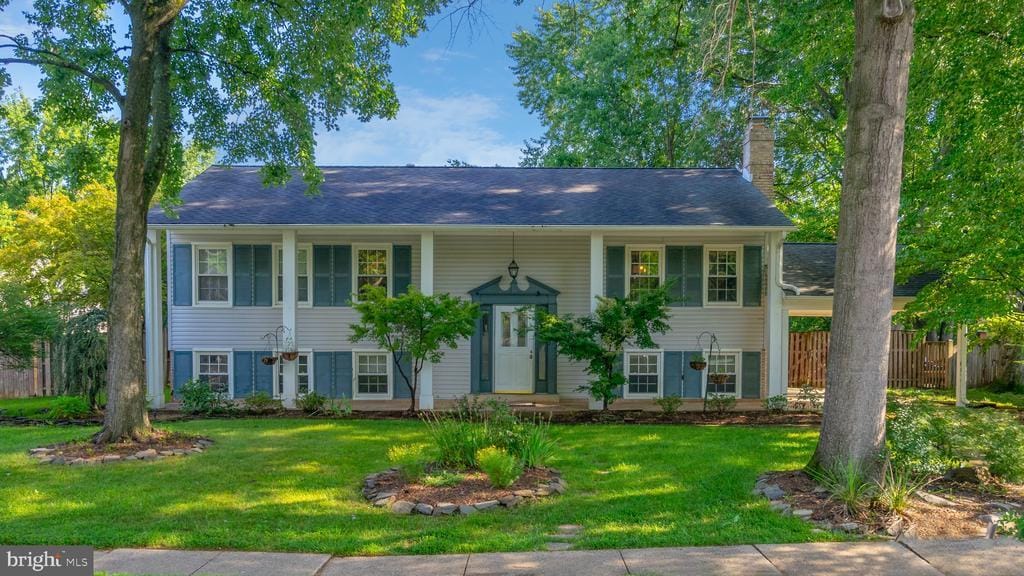 15012 Olddale Rd in Centreville, VA - Building Photo