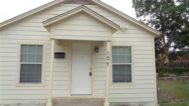 127 W Avenue A in Garland, TX - Building Photo - Building Photo