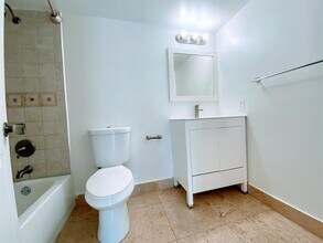 530 S Park Rd in Hollywood, FL - Building Photo - Building Photo
