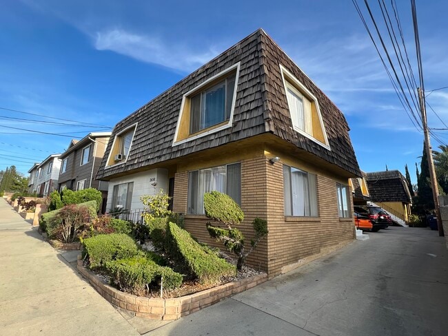 2650 E 19th St, Unit 3