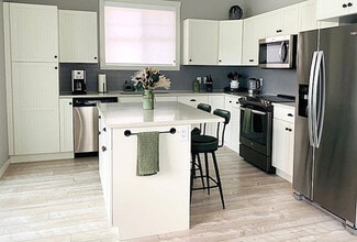 2450 Radio Tower Rd, Unit SI ID1522012P in Osoyoos, BC - Building Photo - Building Photo