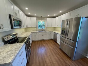 102 Deerfield Rd in Castle Hayne, NC - Building Photo - Building Photo