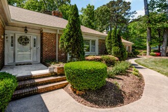 1609 Allerson Ln in Virginia Beach, VA - Building Photo - Building Photo