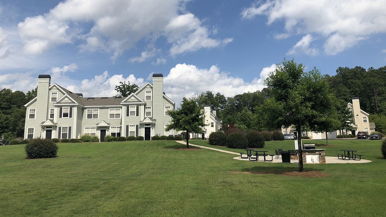 Millennium Apartment Homes in Greenville, SC - Foto de edificio