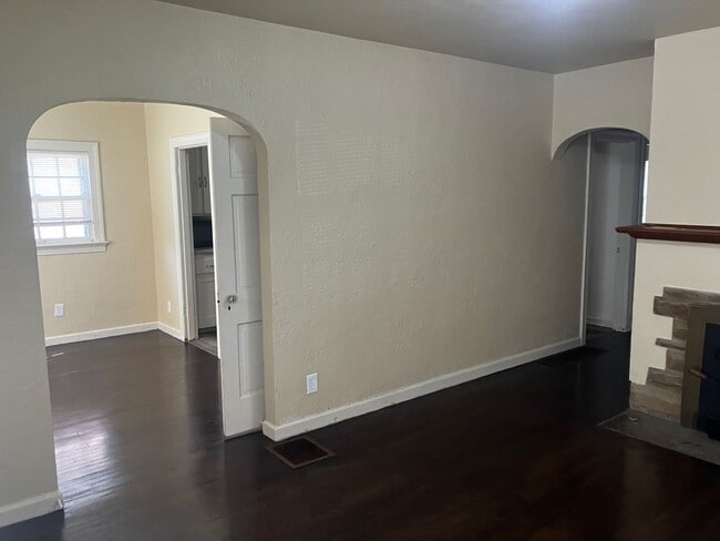 2330 Rugby Rd in Dayton, OH - Building Photo - Building Photo